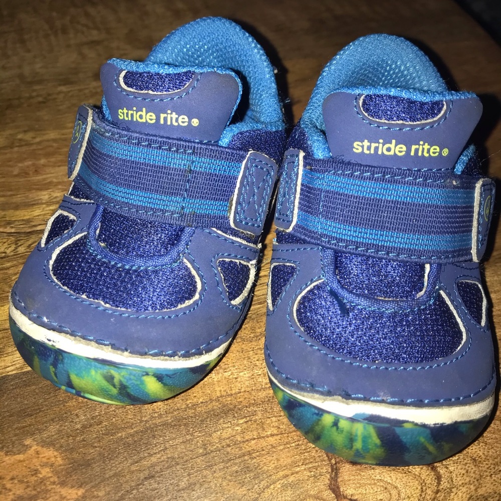 Stride Rite blue boys shoes (I’d say unisex!)